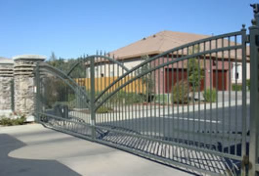 Steel Picket Fencing